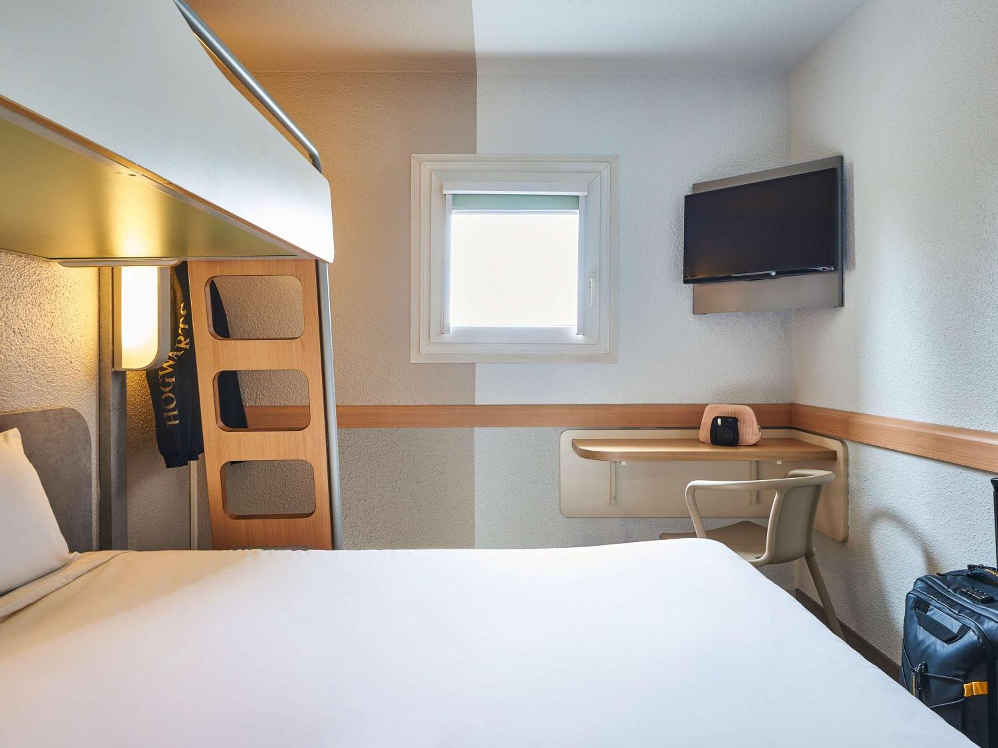 Ibis Budget Versailles Chateau Saint Cyr L'Ecole Buitenkant foto