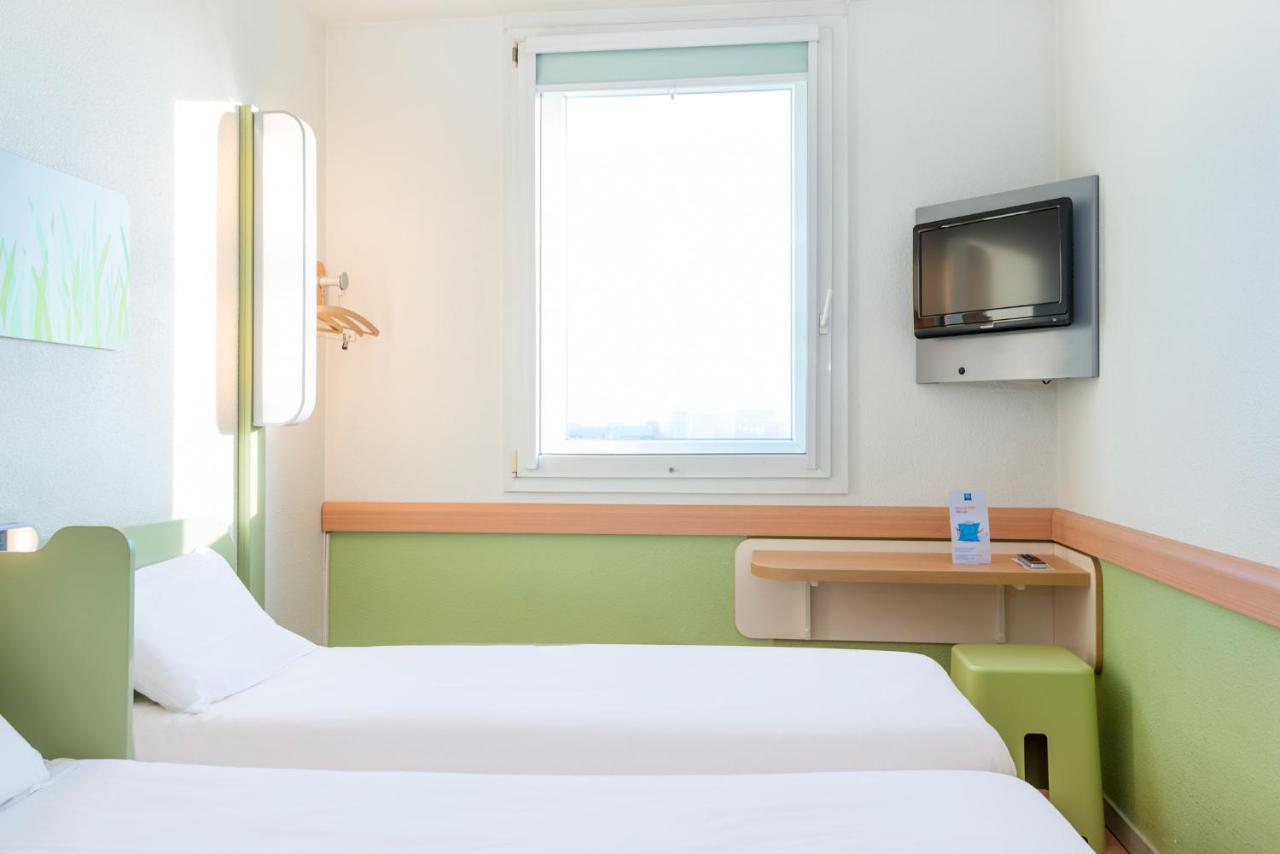 Ibis Budget Versailles Chateau Saint Cyr L'Ecole Buitenkant foto