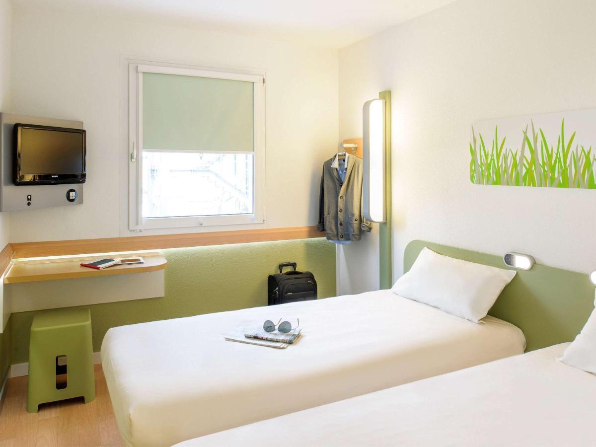 Ibis Budget Versailles Chateau Saint Cyr L'Ecole Buitenkant foto